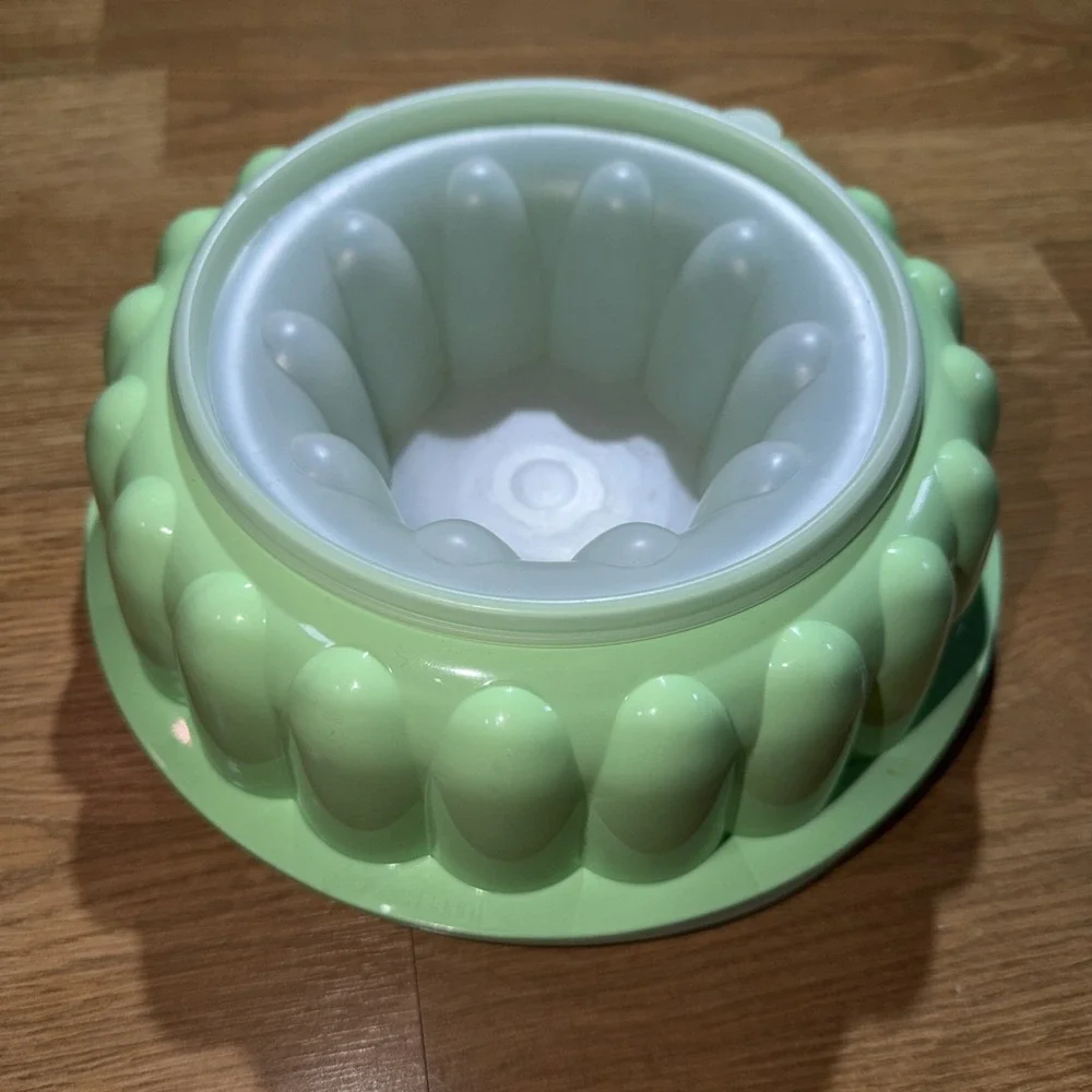 VTG 3pc Tupperware Jello Mold Ice Ring 1970s Mint Green #1201 1202 1203 Lid Set